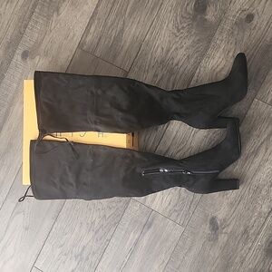 Brand New. Never Worn Unisa Boots !Suede!